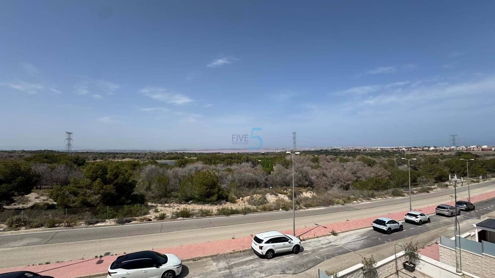 3 bedroom Villa for sale in Villamartin with pool garage - € 448,000 (Ref: 9057191)