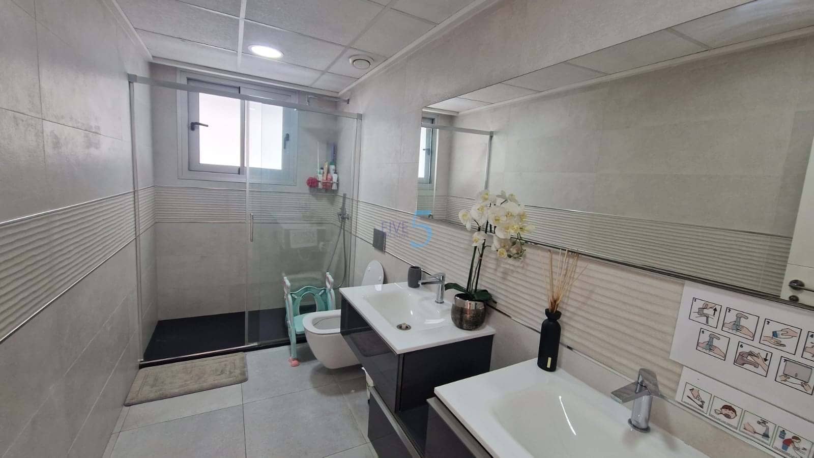 4 bedroom Villa for sale in Villamartin with pool garage - € 950,000 (Ref: 9057194)