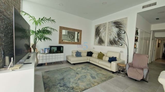 4 bedroom Villa for sale in Villamartin, Orihuela with pool garage - € 950,000 (Ref: 9057194)