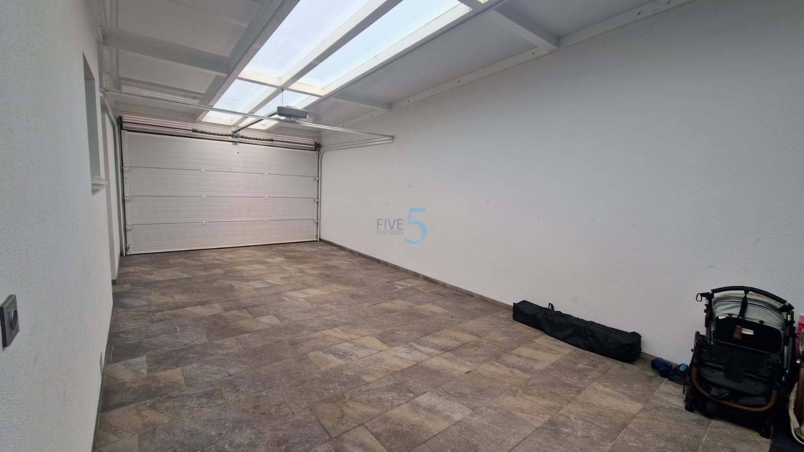 4 bedroom Villa for sale in Villamartin with pool garage - € 950,000 (Ref: 9057194)