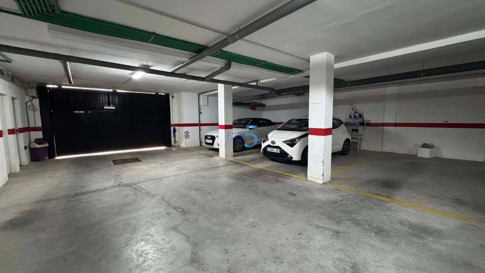 2 bedroom Apartment for sale in Villamartin with pool garage - € 170,000 (Ref: 9063715)