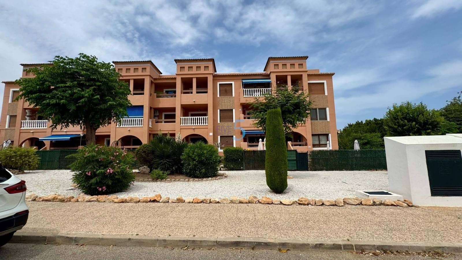 2 bedroom Apartment for sale in Villamartin with pool garage - € 170,000 (Ref: 9063715)