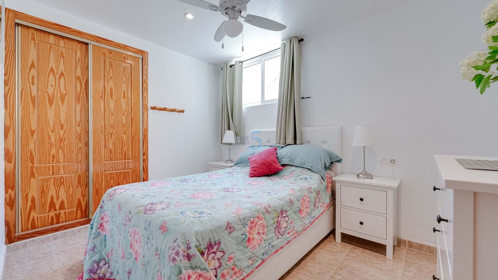 3 soverom Kjedet enebolig til salgs i Rojales med svømmebasseng garasje - € 235 000 (Ref: 9064410)