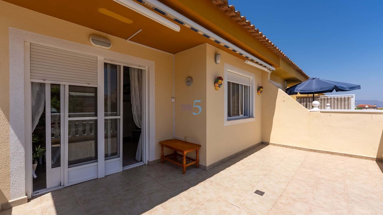 3 soverom Kjedet enebolig til salgs i Rojales med svømmebasseng garasje - € 235 000 (Ref: 9064410)