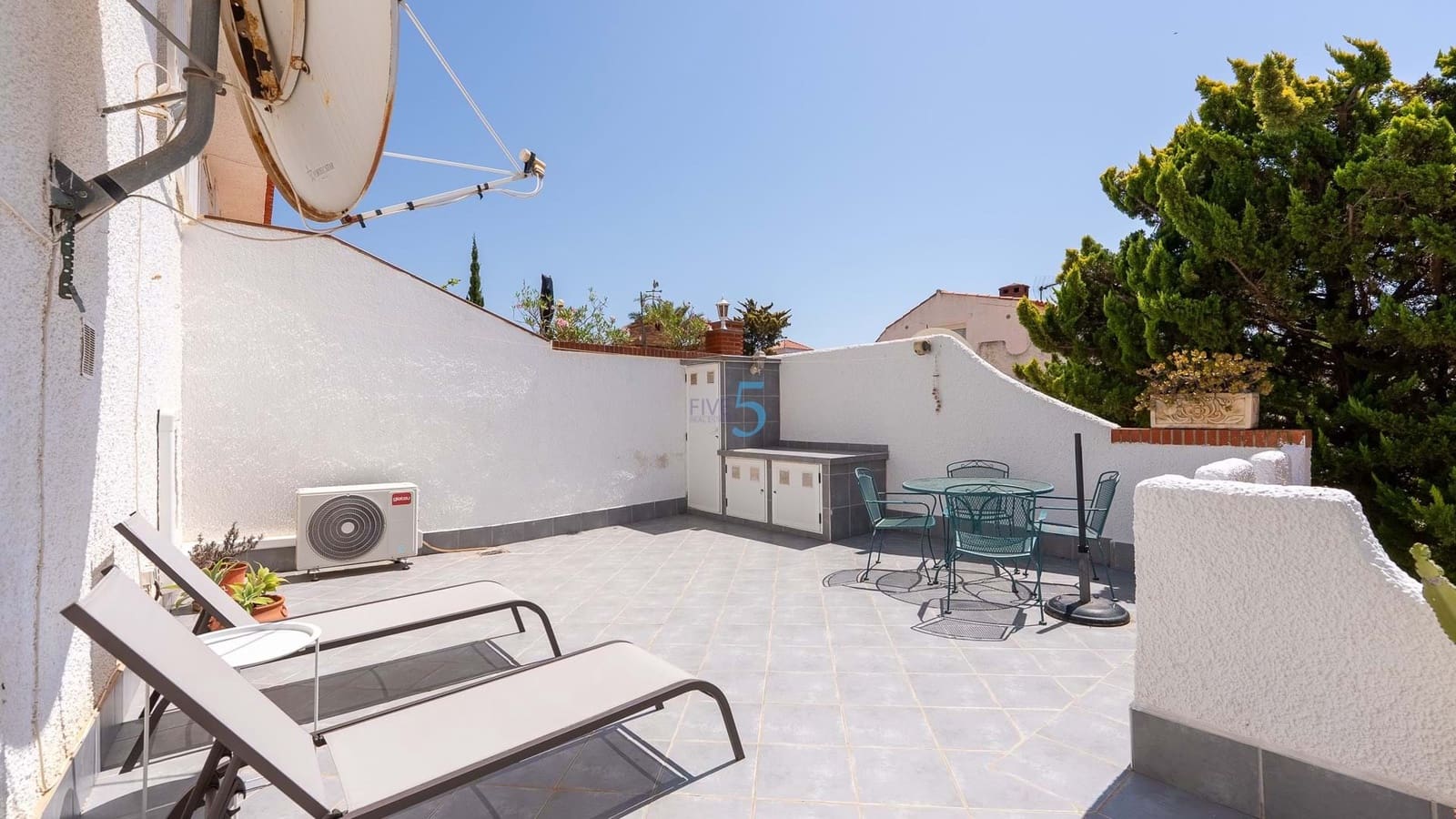 2 soveværelse Lejlighed til salg i Los Urrutias med swimmingpool garage - € 159.950 (Ref: 9070664)