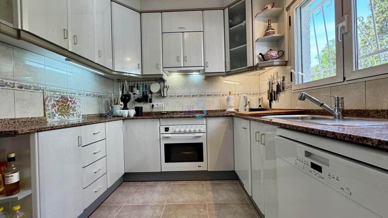 3 makuuhuone Huvila myytävänä paikassa Ciudad Quesada mukana uima-altaan - 499 999 € (Ref: 9072997)