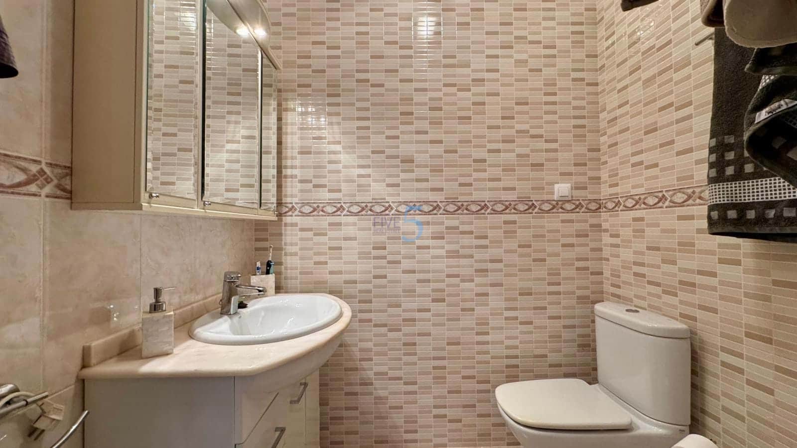 3 makuuhuone Huvila myytävänä paikassa Ciudad Quesada mukana uima-altaan - 499 999 € (Ref: 9072997)