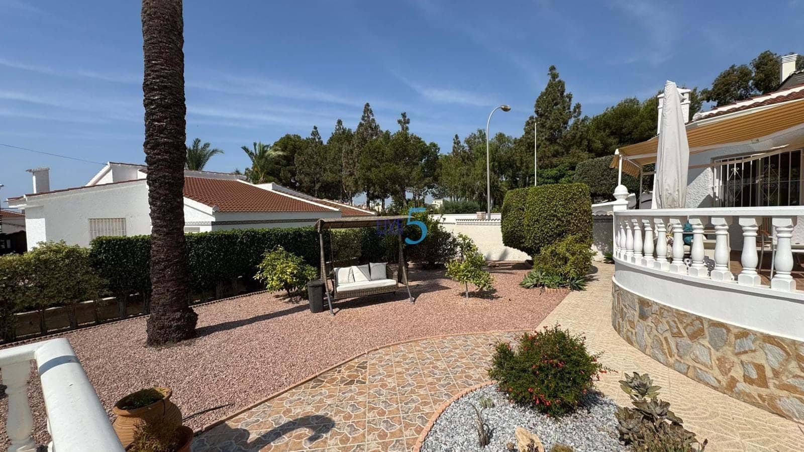 3 makuuhuone Huvila myytävänä paikassa Ciudad Quesada mukana uima-altaan - 499 999 € (Ref: 9072997)