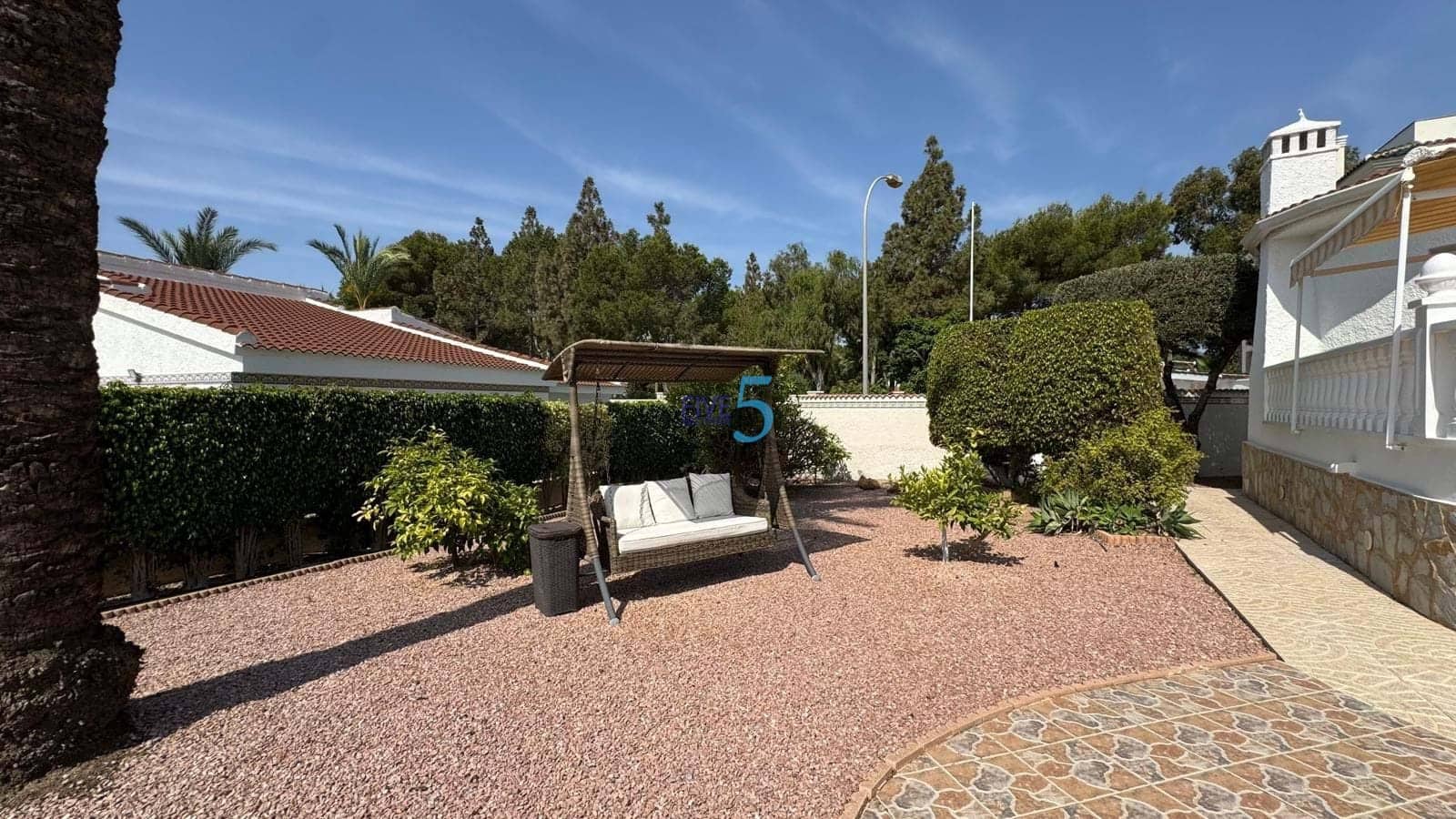 3 makuuhuone Huvila myytävänä paikassa Ciudad Quesada mukana uima-altaan - 499 999 € (Ref: 9072997)