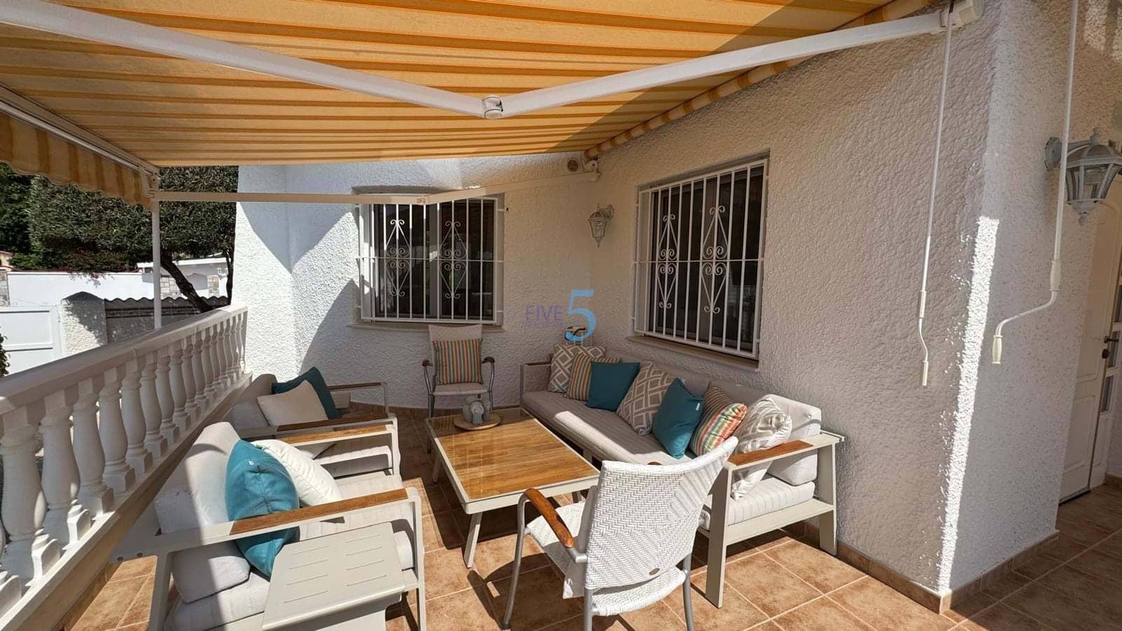 3 makuuhuone Huvila myytävänä paikassa Ciudad Quesada mukana uima-altaan - 499 999 € (Ref: 9072997)