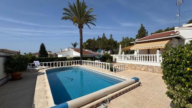 3 makuuhuone Huvila myytävänä paikassa Ciudad Quesada, Rojales mukana uima-altaan - 499 999 € (Ref: 9072997)