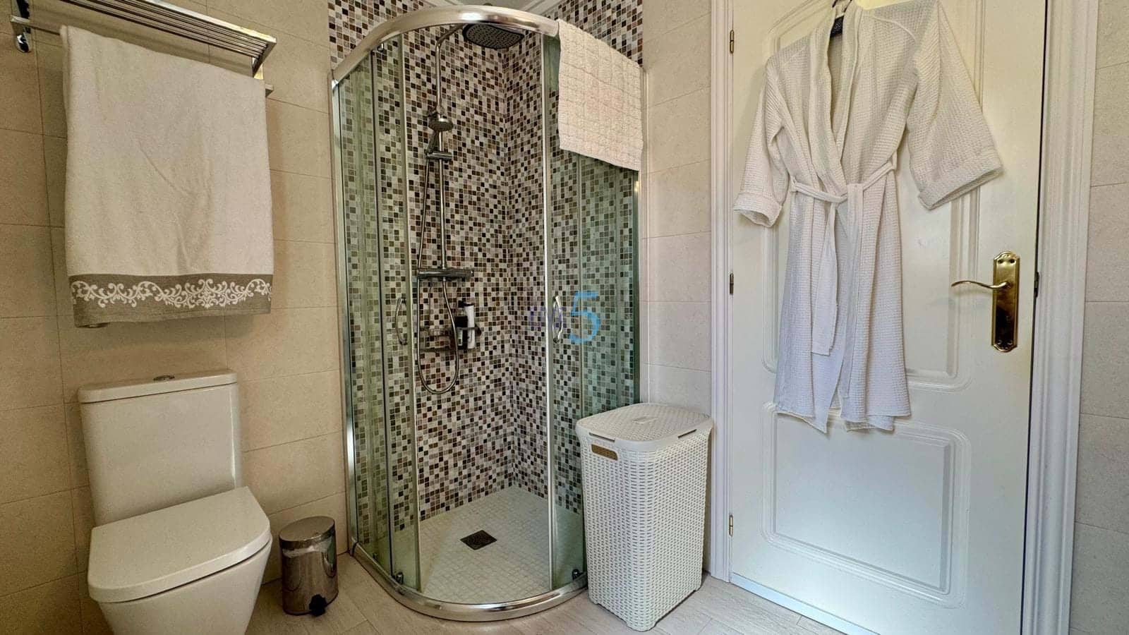 3 makuuhuone Huvila myytävänä paikassa Ciudad Quesada mukana uima-altaan - 499 999 € (Ref: 9072997)