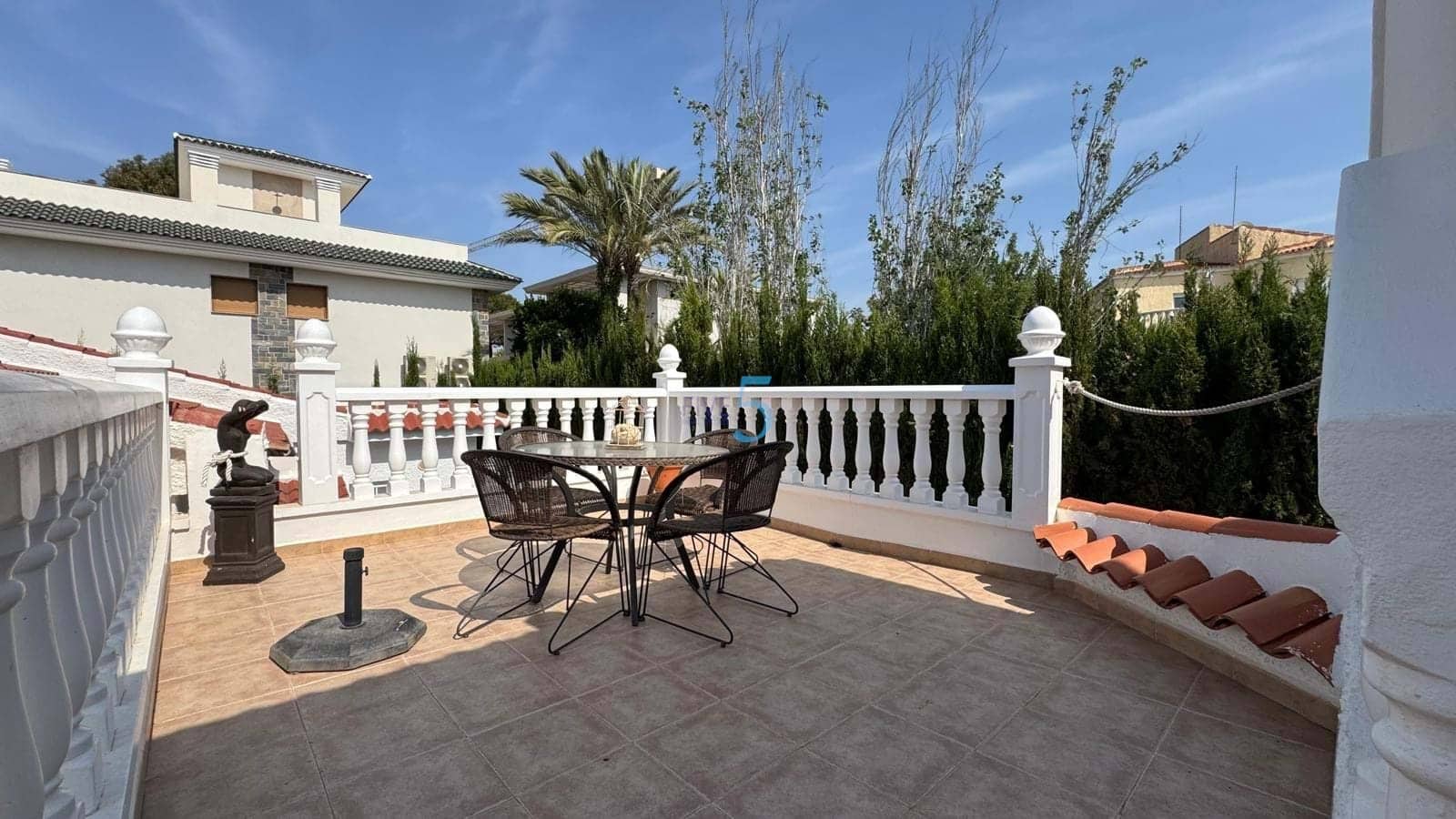 3 makuuhuone Huvila myytävänä paikassa Ciudad Quesada mukana uima-altaan - 499 999 € (Ref: 9072997)