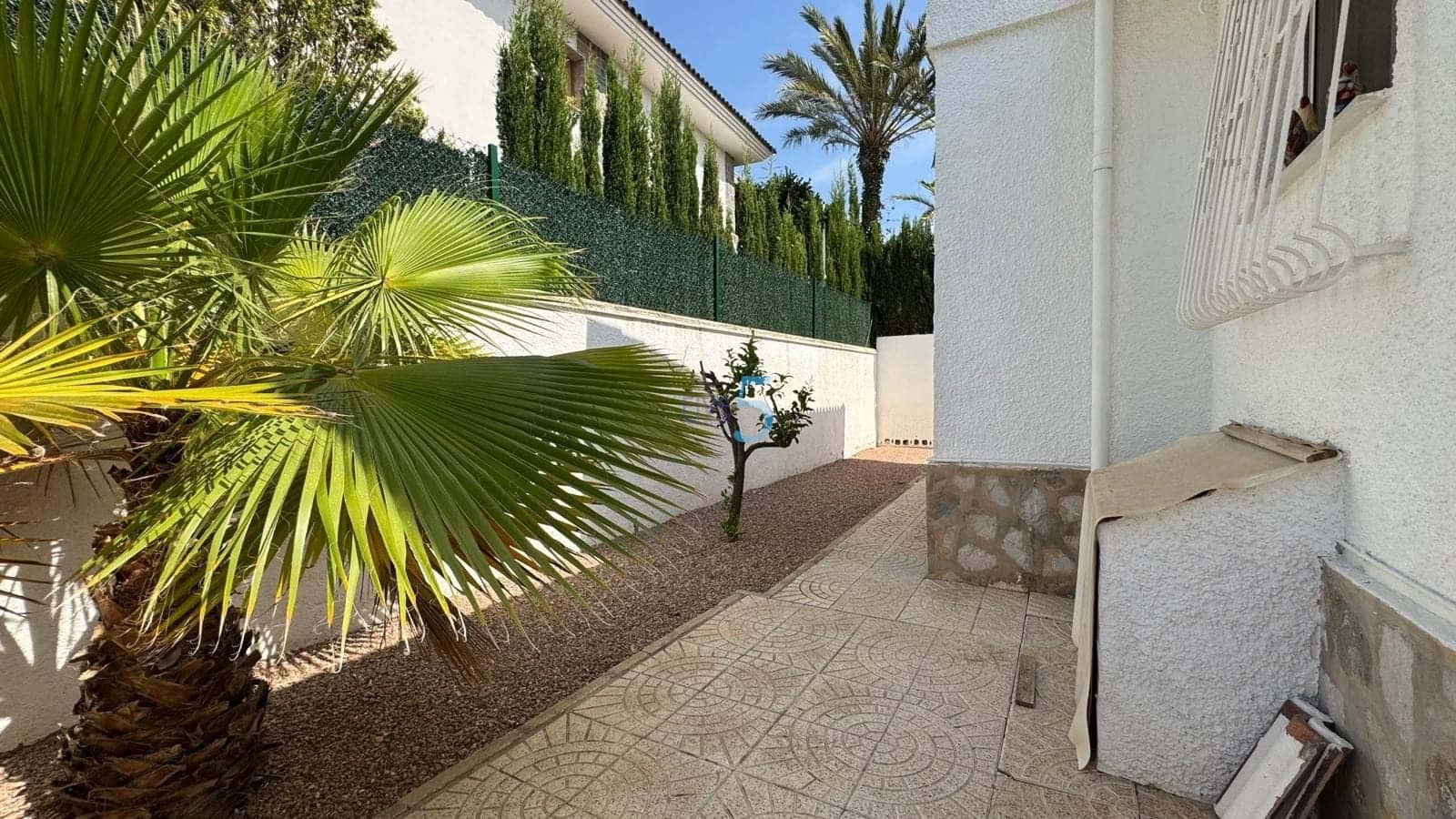 3 makuuhuone Huvila myytävänä paikassa Ciudad Quesada mukana uima-altaan - 499 999 € (Ref: 9072997)