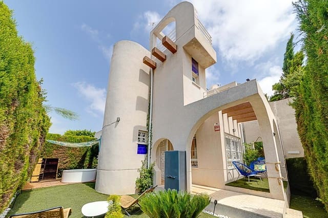 1 soveværelse Semi-Rækkehus til salg i Torrevieja med swimmingpool - € 160.000 (Ref: 9074563)