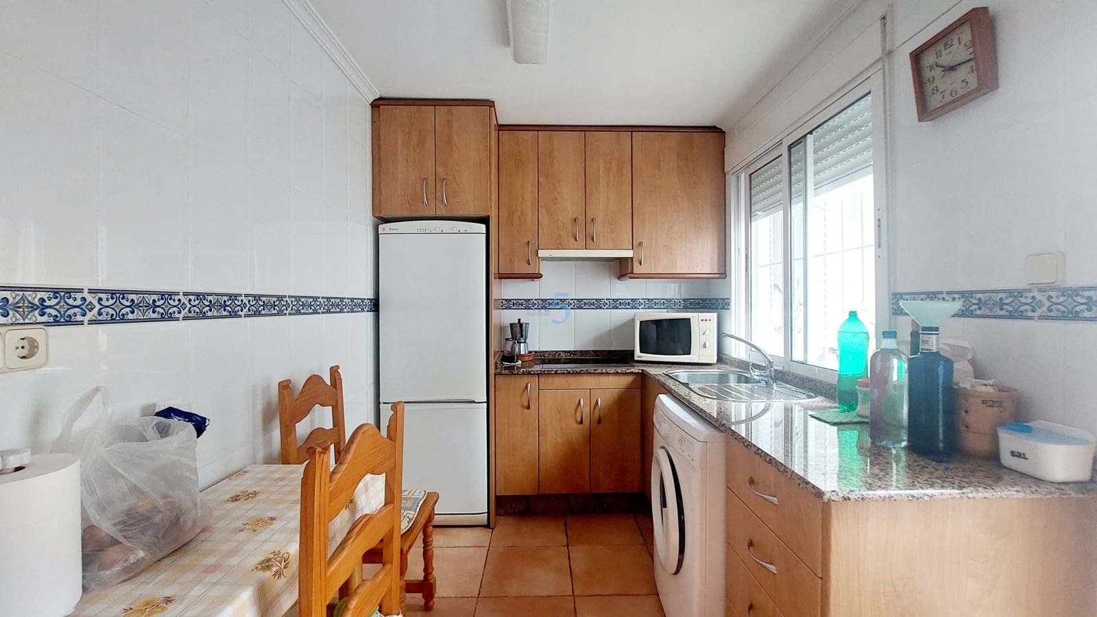 4 makuuhuone Omakotitalo myytävänä paikassa Los Alcazares mukana 
autotalli - 192 000 € (Ref: 9076927)