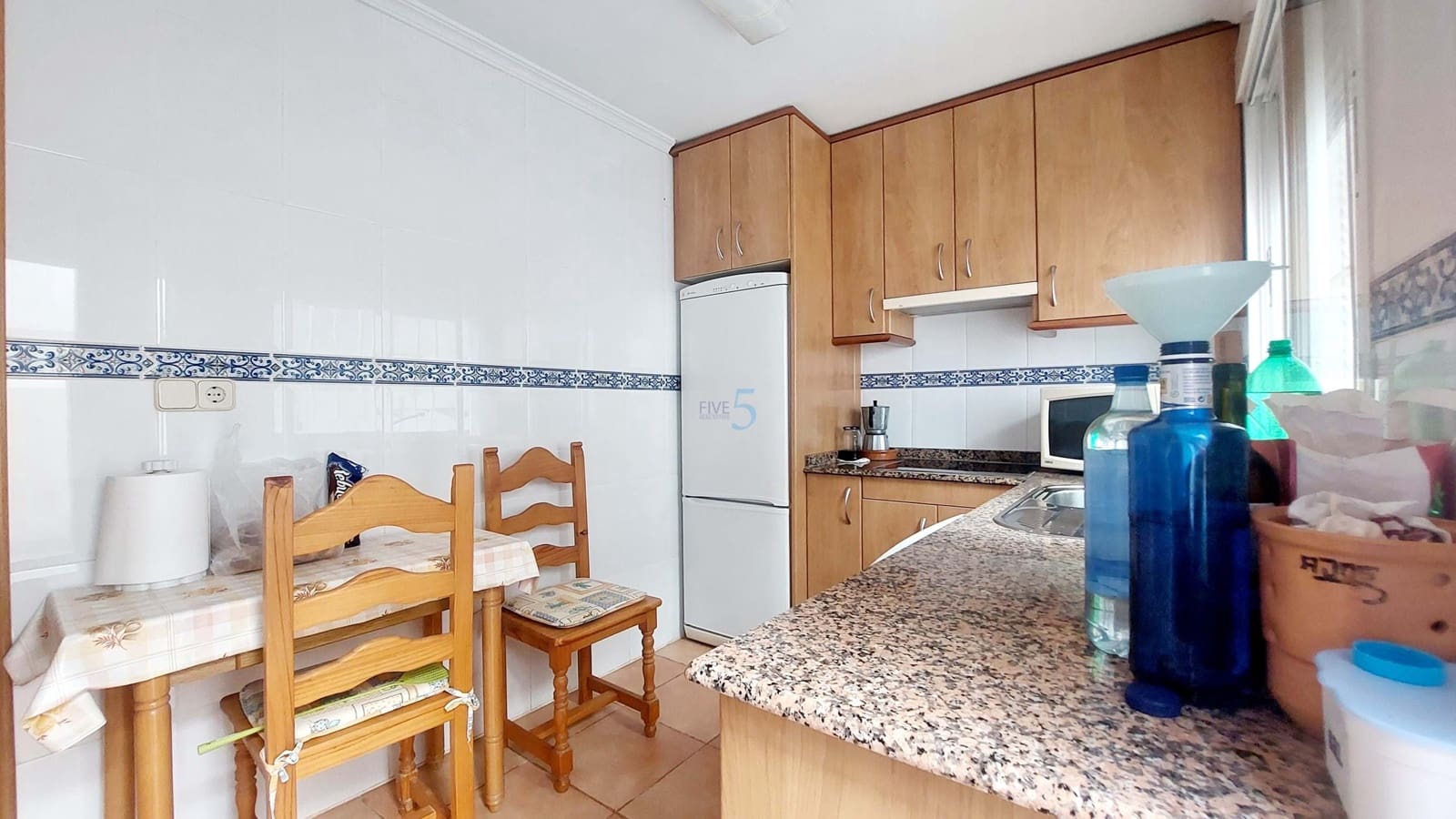 4 makuuhuone Omakotitalo myytävänä paikassa Los Alcazares mukana 
autotalli - 192 000 € (Ref: 9076927)