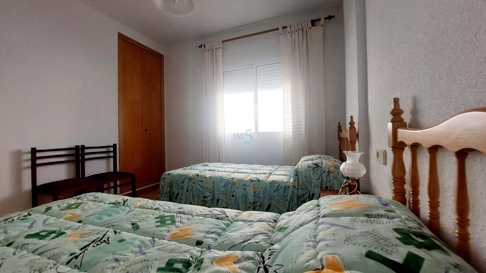 4 makuuhuone Omakotitalo myytävänä paikassa Los Alcazares mukana 
autotalli - 192 000 € (Ref: 9076927)