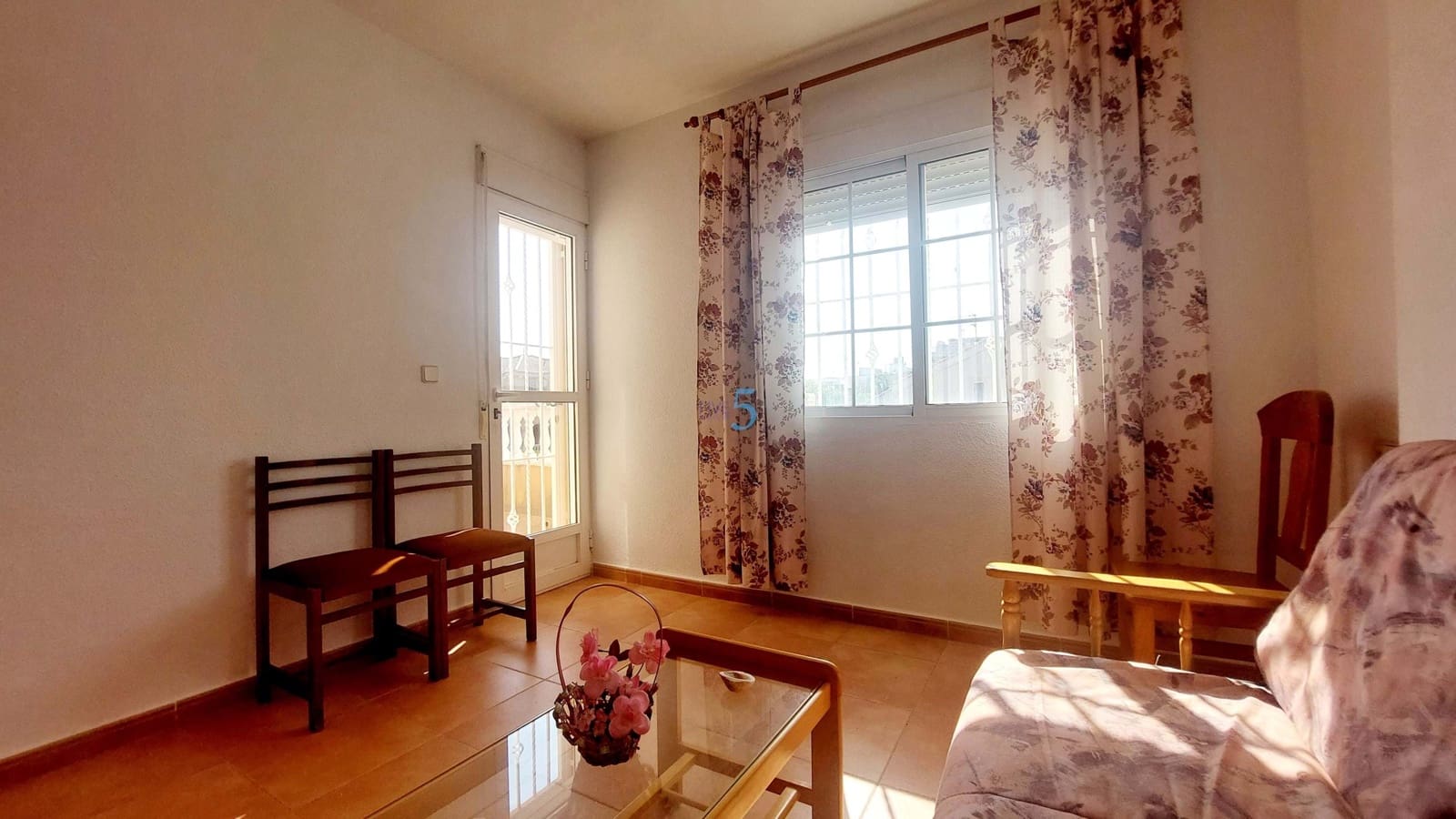 4 makuuhuone Omakotitalo myytävänä paikassa Los Alcazares mukana 
autotalli - 192 000 € (Ref: 9076927)