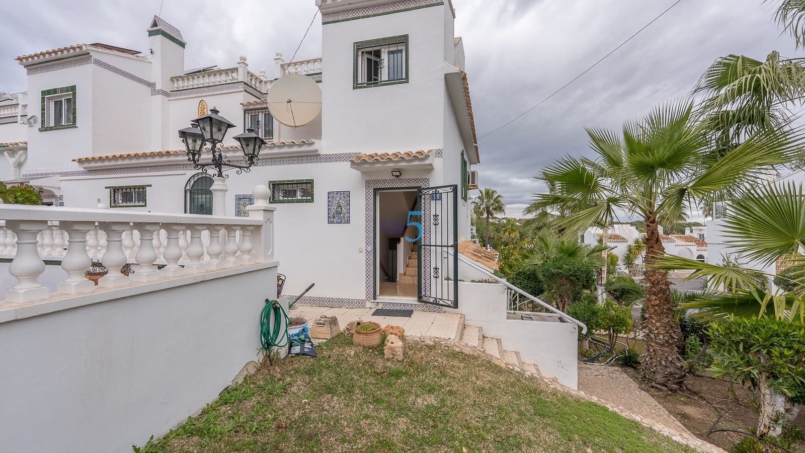 Casa de 2 habitaciones en Villamartin en venta con piscina - 205.000 € (Ref: 9077488)