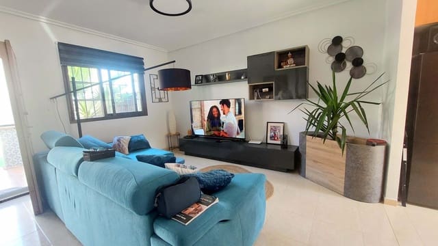 3 quarto Casa em Banda para venda em San Miguel de Salinas com piscina - 243 000 € (Ref: 9095691)