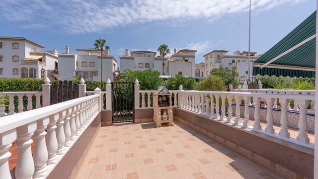 3 chambre Maison de Ville à vendre à La Mata, Torrevieja avec piscine - 218 000 € (Ref: 9095747)