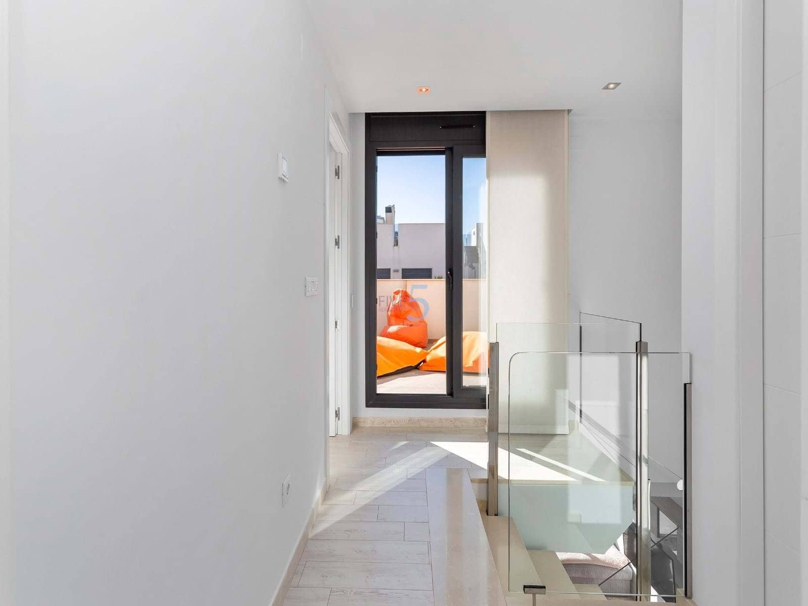 5 chambre Villa/Maison à vendre à Torrevieja avec piscine - 399 900 € (Ref: 9097621)