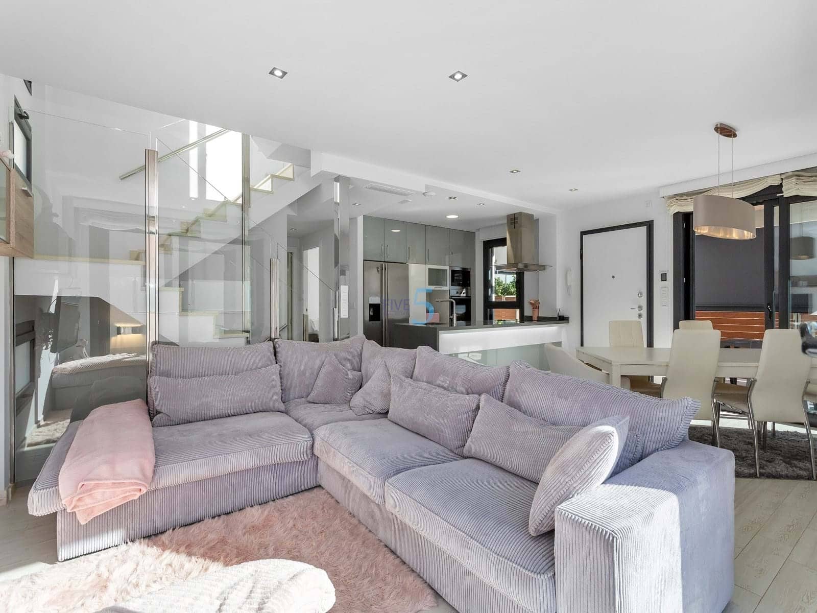 5 chambre Villa/Maison à vendre à Torrevieja avec piscine - 399 900 € (Ref: 9097621)