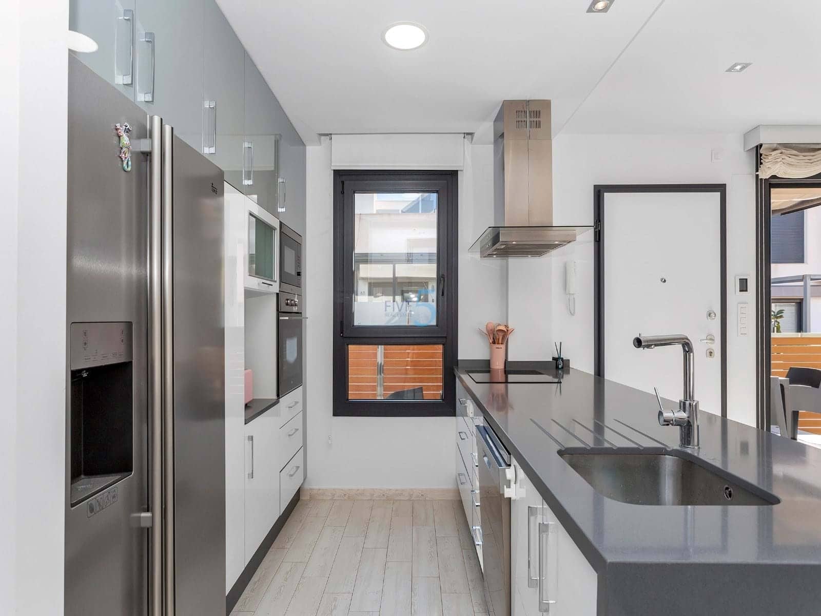 5 chambre Villa/Maison à vendre à Torrevieja avec piscine - 399 900 € (Ref: 9097621)