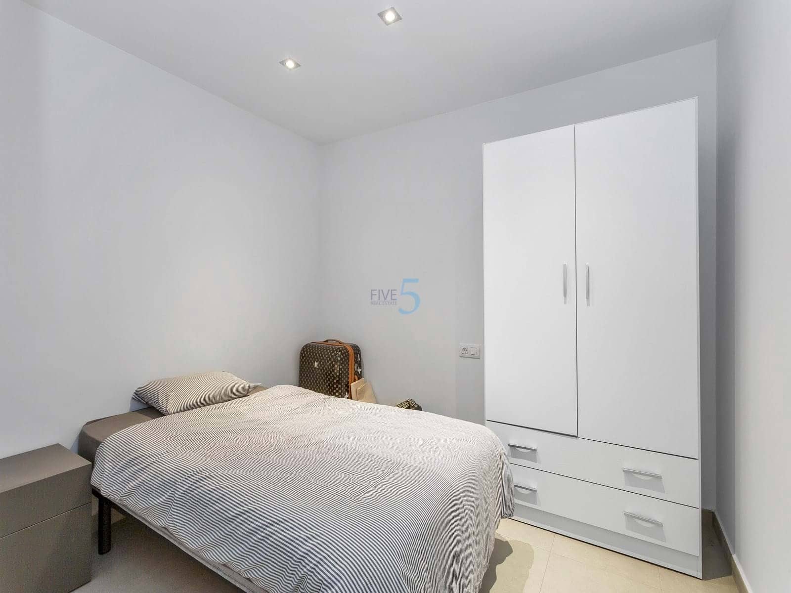 5 chambre Villa/Maison à vendre à Torrevieja avec piscine - 399 900 € (Ref: 9097621)