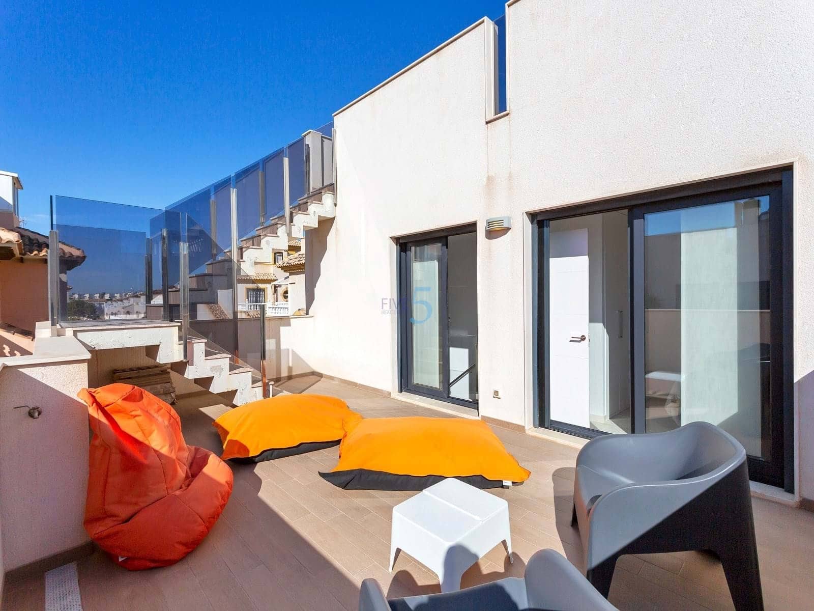 5 chambre Villa/Maison à vendre à Torrevieja avec piscine - 399 900 € (Ref: 9097621)