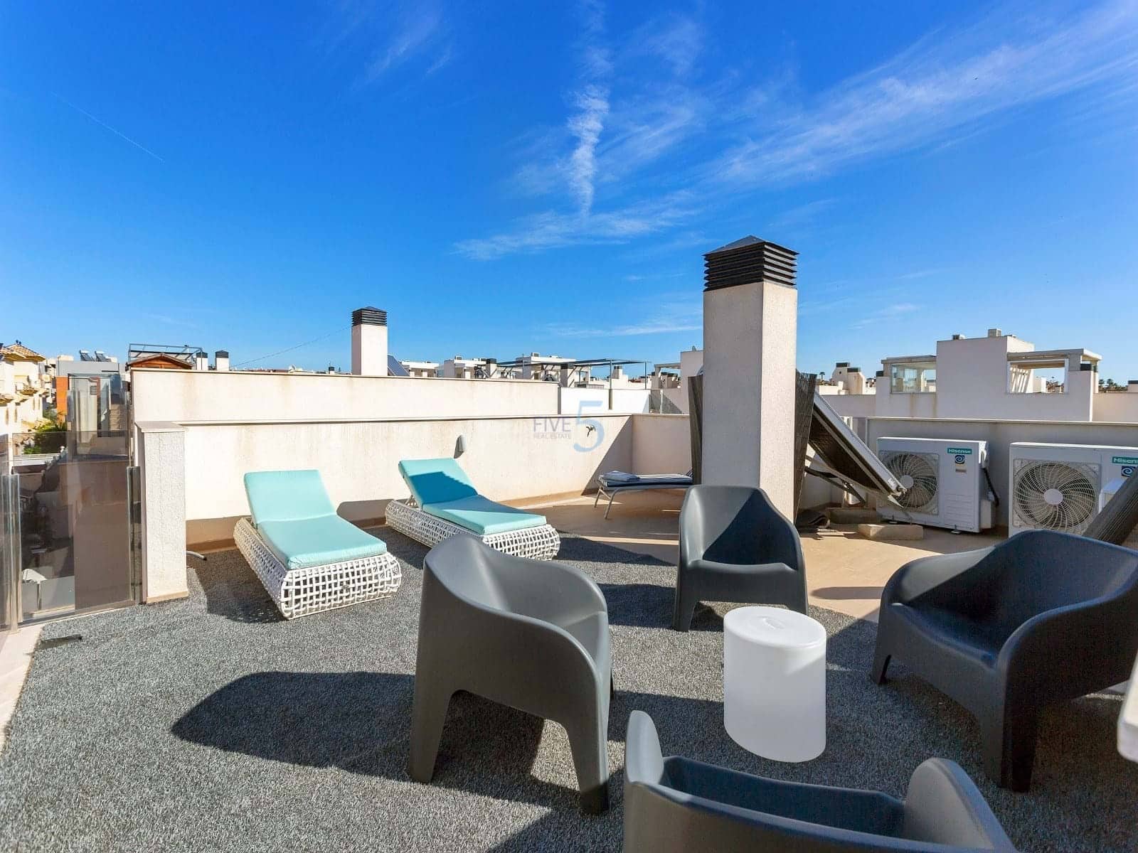 5 chambre Villa/Maison à vendre à Torrevieja avec piscine - 399 900 € (Ref: 9097621)