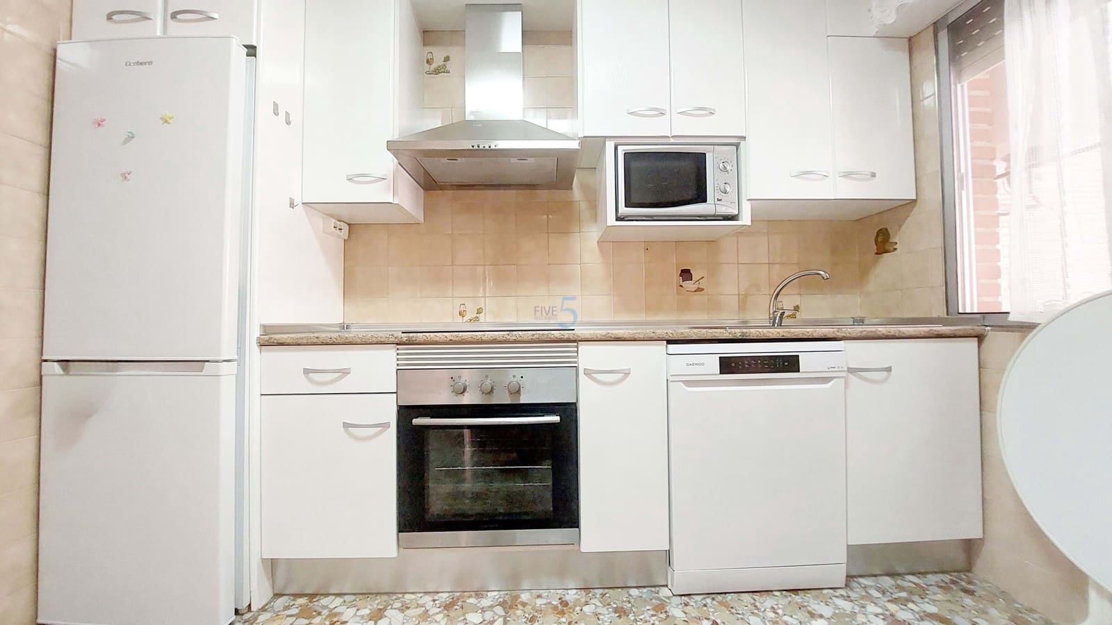 3 makuuhuone Huvila myytävänä paikassa Lo Pagan mukana 
autotalli - 235 000 € (Ref: 9101681)