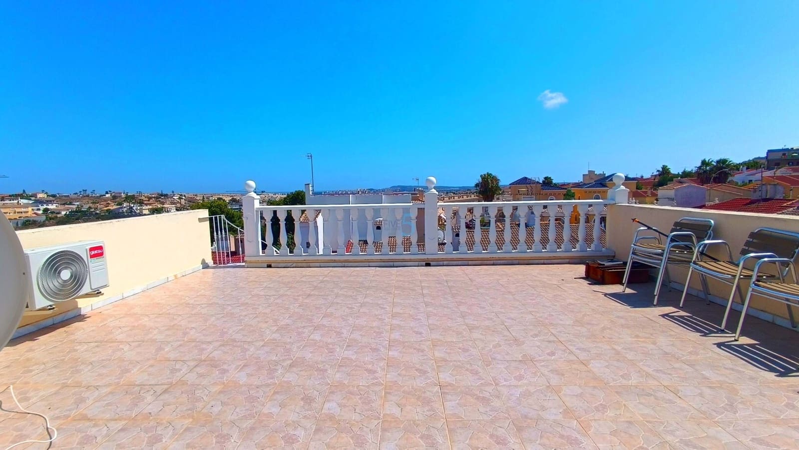 5 soverom Hus til salgs i San Fulgencio - € 135 000 (Ref: 9105032)