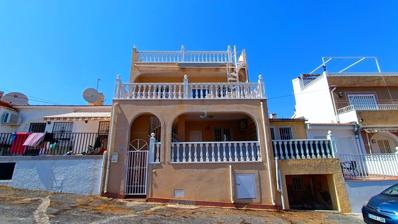 5 soverom Hus til salgs i San Fulgencio - € 135 000 (Ref: 9105032)