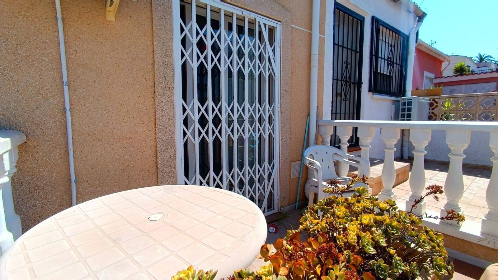 5 soverom Hus til salgs i San Fulgencio - € 135 000 (Ref: 9105032)