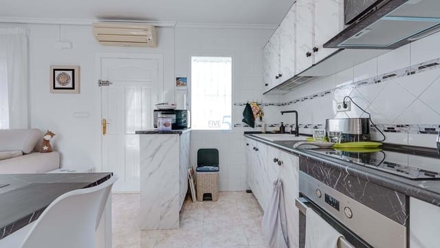 2 bedroom Bungalow for sale in Ciudad Quesada, Rojales with pool garage - € 169,950 (Ref: 9106985)