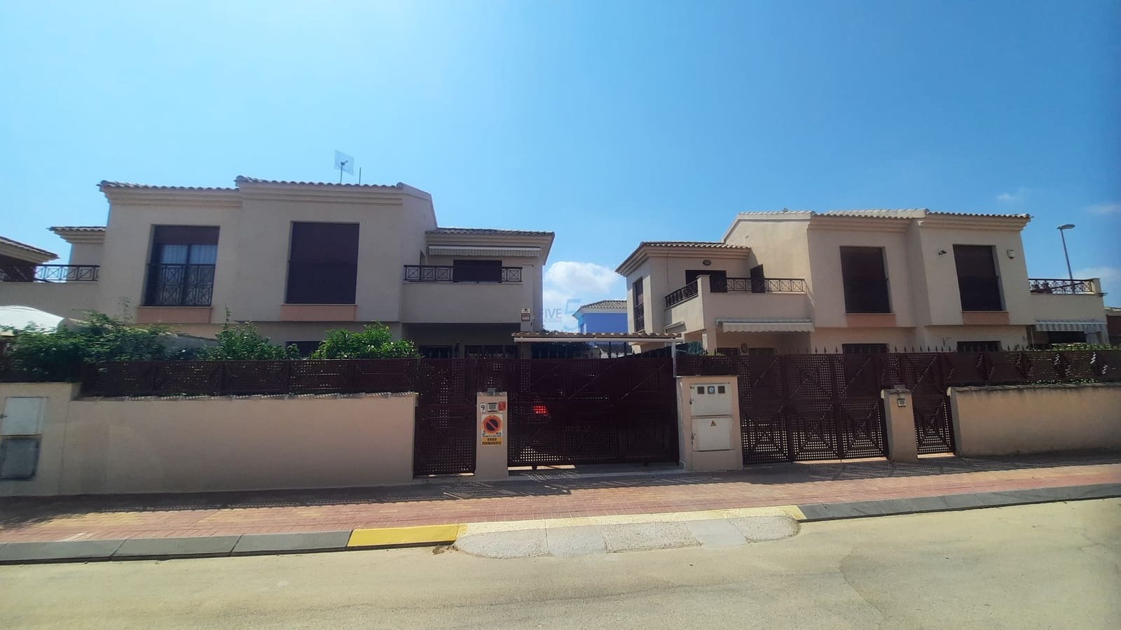 3 bedroom Semi-detached Villa for sale in Balsicas with pool - € 165,000 (Ref: 9108339)