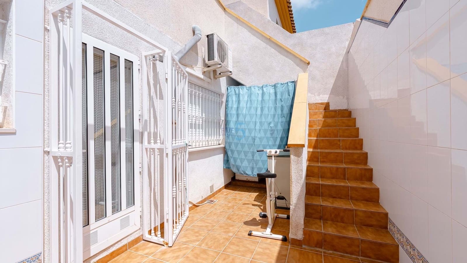 3 soverom Hus til salgs i Daya Nueva med svømmebasseng - € 170 000 (Ref: 9108341)