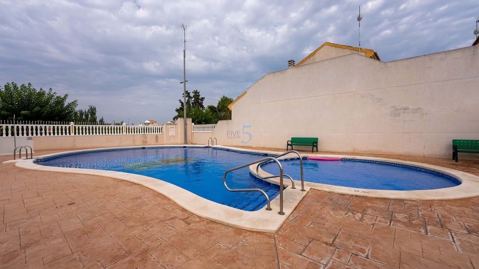 3 soverom Hus til salgs i Daya Nueva med svømmebasseng - € 170 000 (Ref: 9108341)