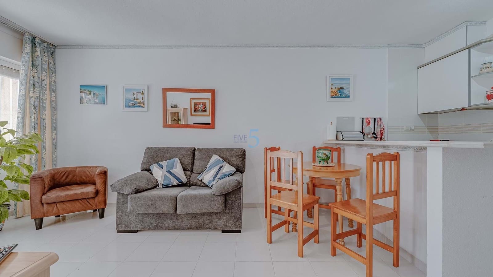 2 makuuhuone Bungalow myytävänä paikassa Los Balcones mukana uima-altaan - 124 900 € (Ref: 9109915)