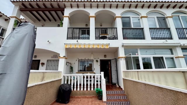 2 soveværelse Byhus til salg i Punta Prima, Orihuela med swimmingpool garage - € 179.000 (Ref: 9113136)