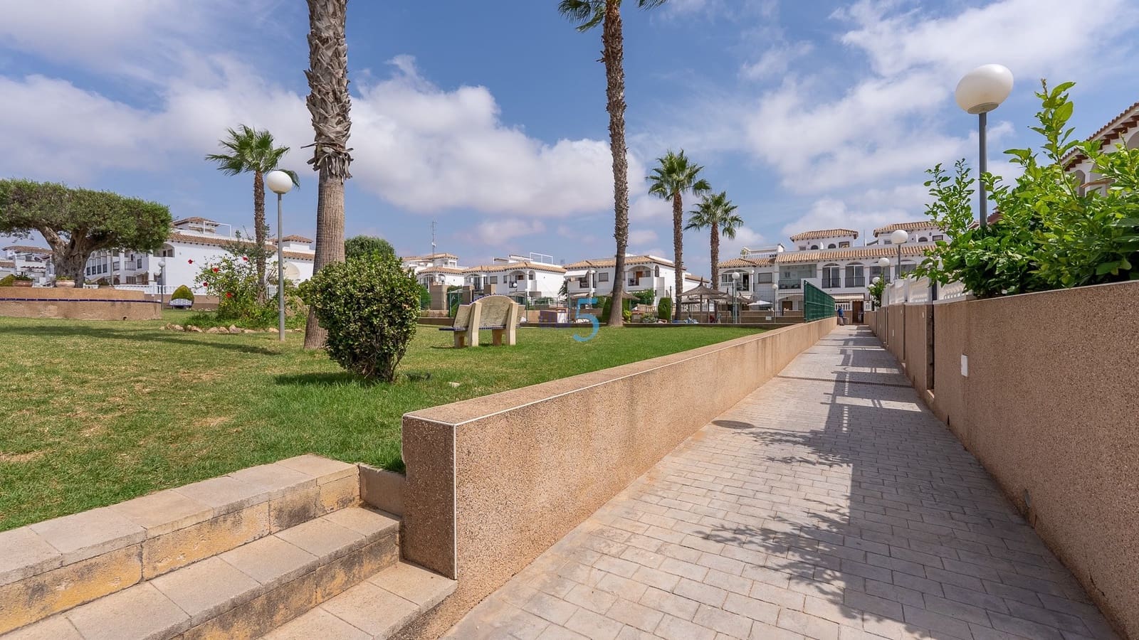 2 quarto Casa em Banda para venda em Orihuela Costa com piscina garagem - 174 500 € (Ref: 9113136)