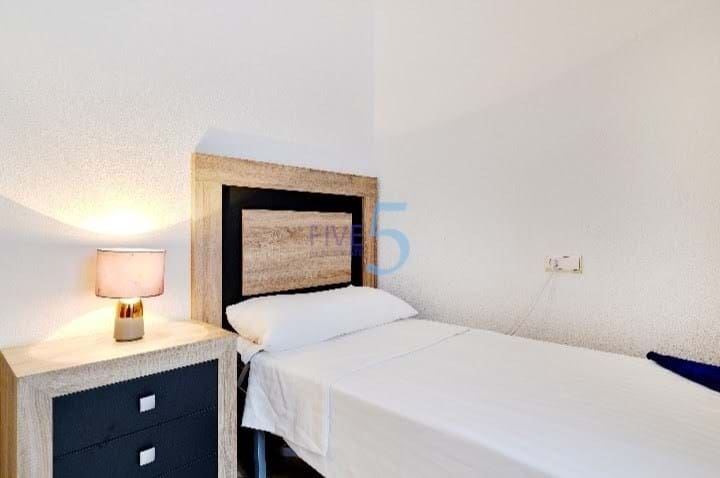 Apartamento de 3 habitaciones en Torrevieja en venta - 157.000 € (Ref: 9113399)