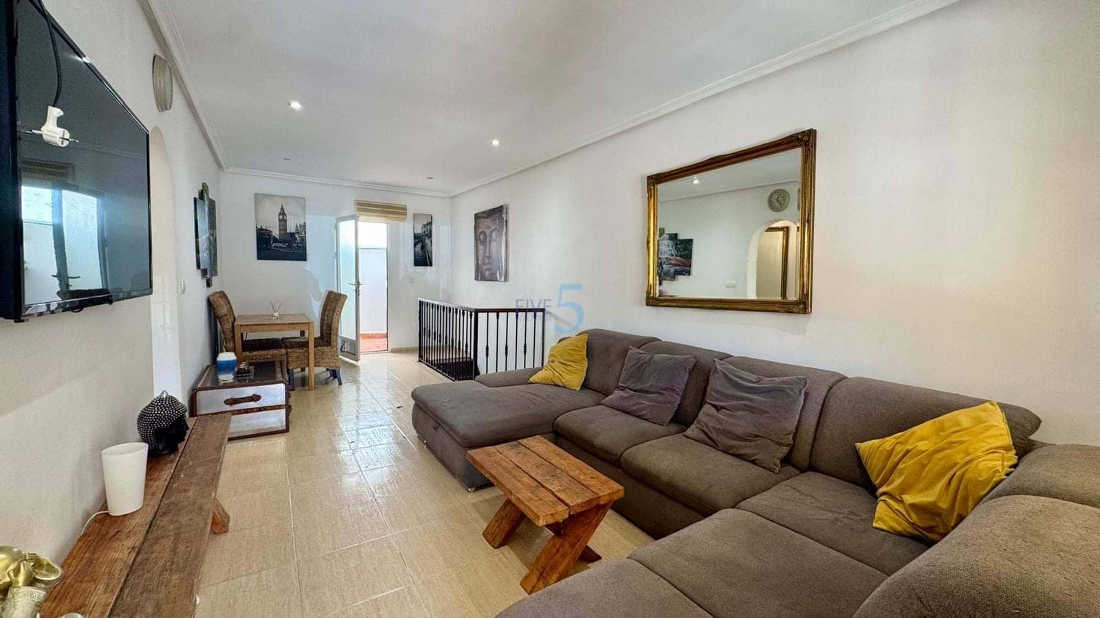 4 bedroom Apartment for sale in Villamartin with pool - € 189,995 (Ref: 9115210)