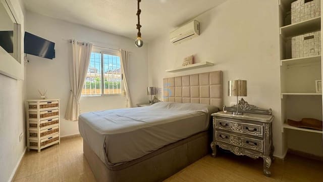 4 makuuhuone Huoneisto myytävänä paikassa Villamartin, Orihuela mukana uima-altaan - 189 995 € (Ref: 9115210)