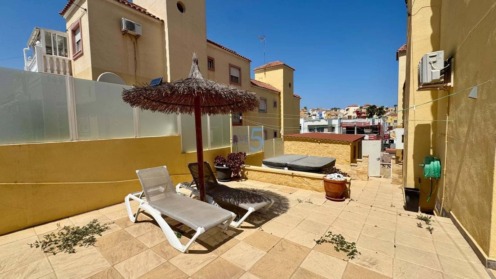 4 bedroom Apartment for sale in Villamartin with pool - € 189,995 (Ref: 9115210)