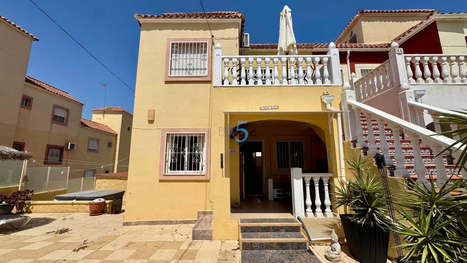 4 bedroom Apartment for sale in Villamartin with pool - € 189,995 (Ref: 9115210)