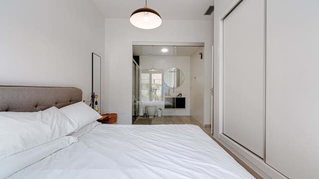 Apartamento de 3 habitaciones en Villamartin, Orihuela en venta con piscina garaje - 289.000 € (Ref: 9116539)