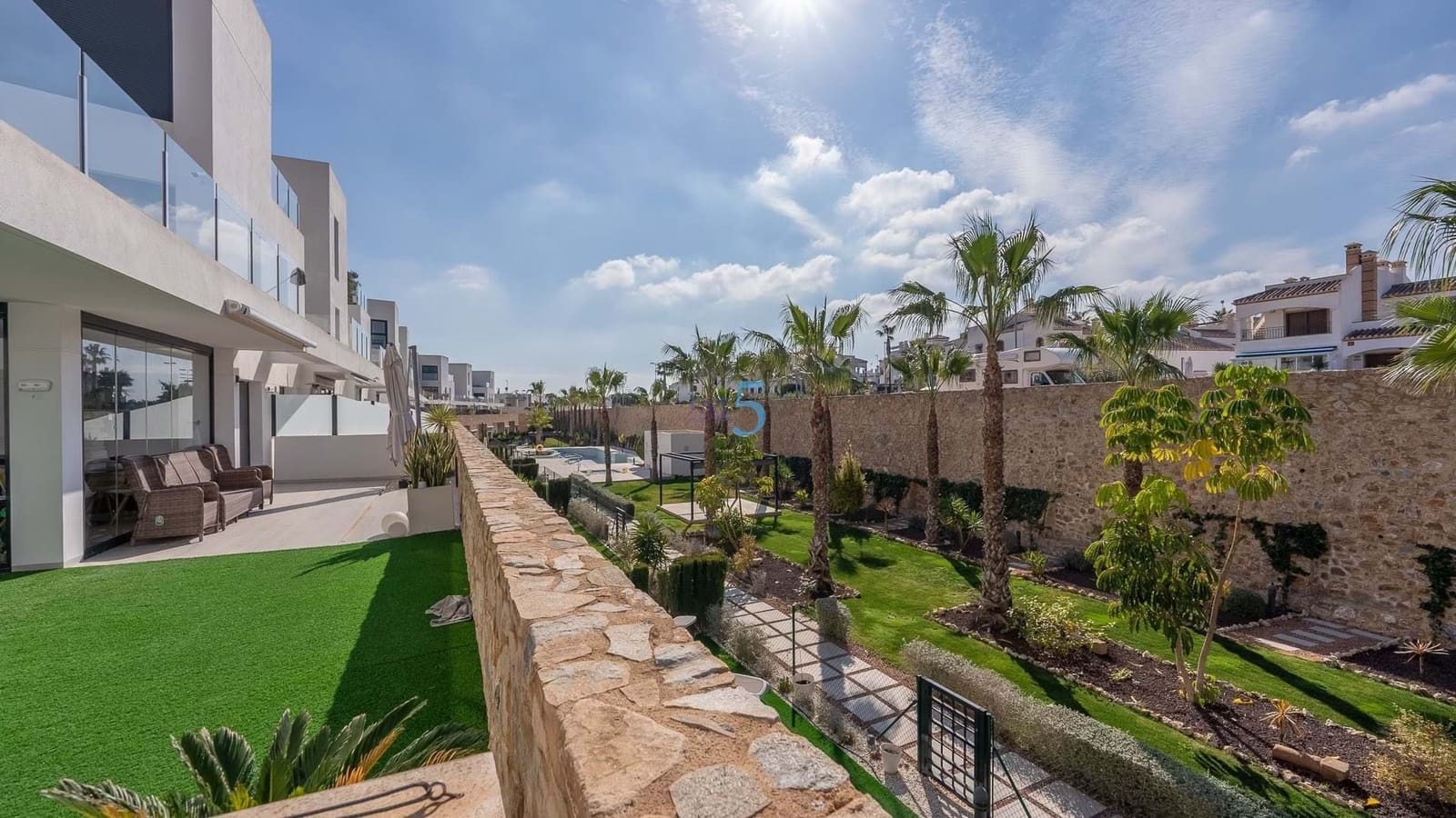 3 bedroom Apartment for sale in Villamartin with pool garage - € 289,000 (Ref: 9116539)